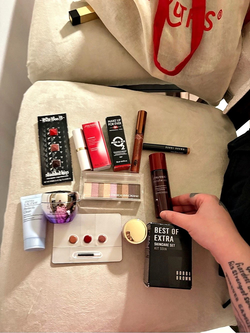 Shiseido Ultimune Power Infusing Concentrate Red & Black skin care and makeup bu